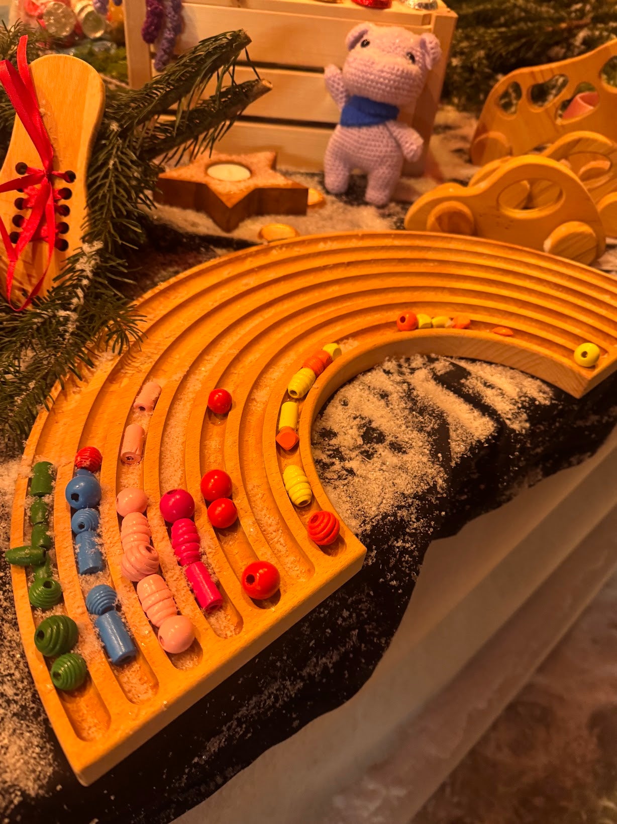 Zähl- und Legeregenbogen aus Holz – Zählen, Sortieren, Muster legen