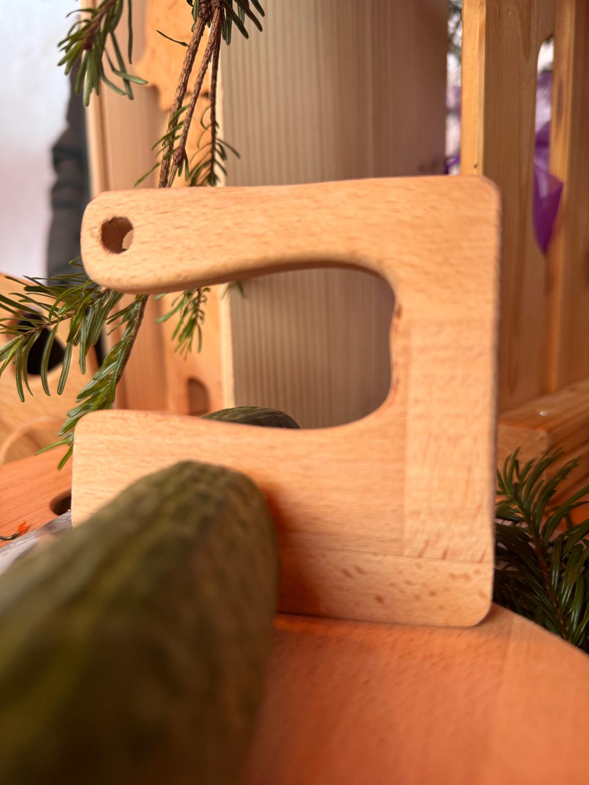 Holzmesser für Kinder – sicher schneiden lernen